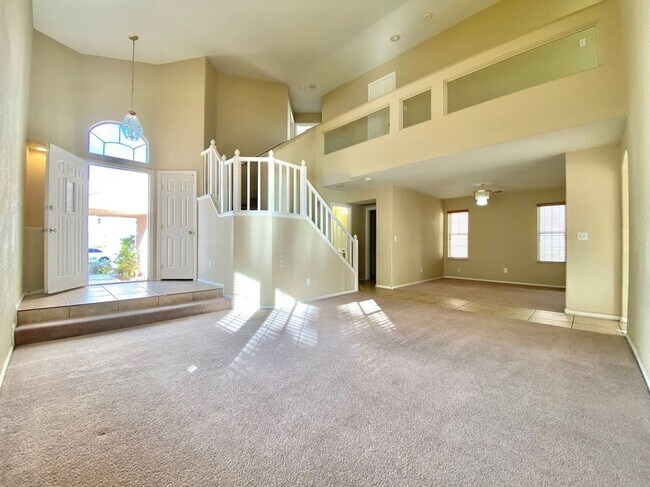 Building Photo - 8009 Dover Shores Ave