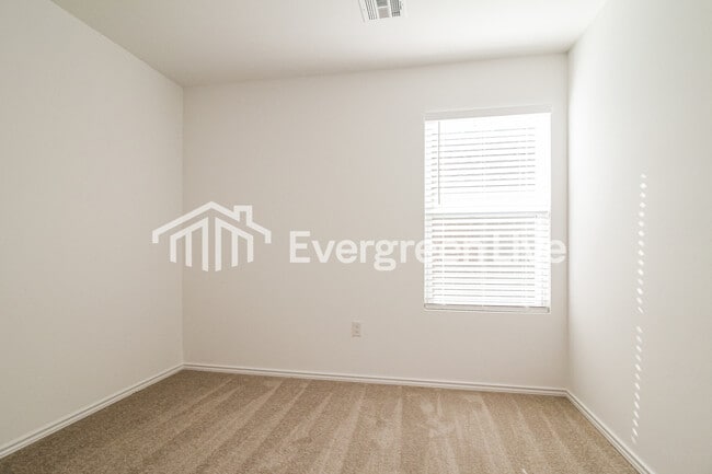 Building Photo - 1833 Rock Elm Dr