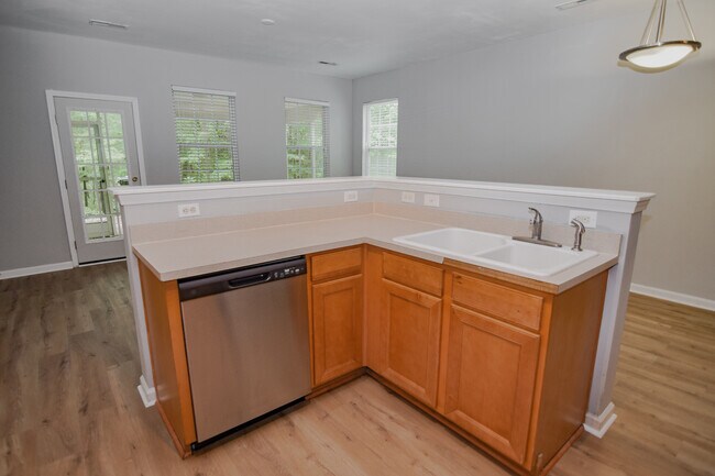 Building Photo - 222 Brookshire Rd