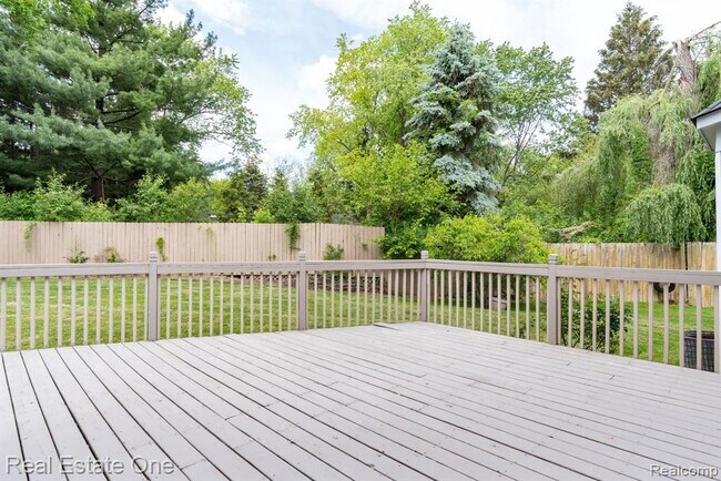 Building Photo - 3262 Woe-Be-Tide Ct