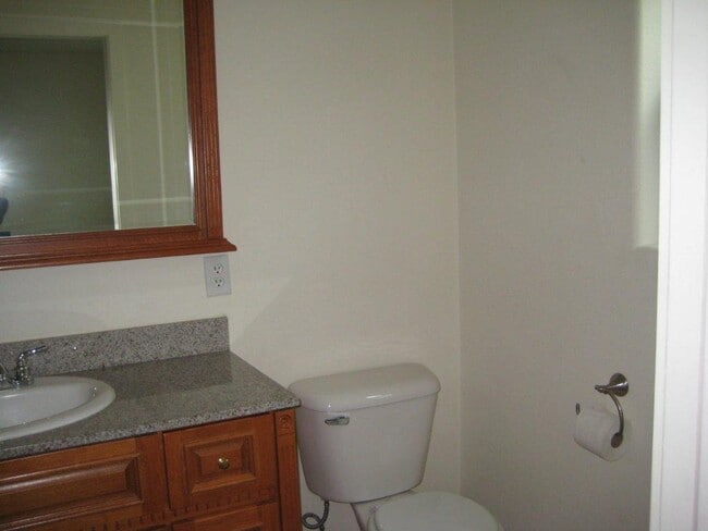 Building Photo - Townhome in Central Point