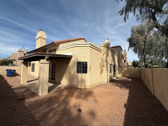 Building Photo - Chandler Home