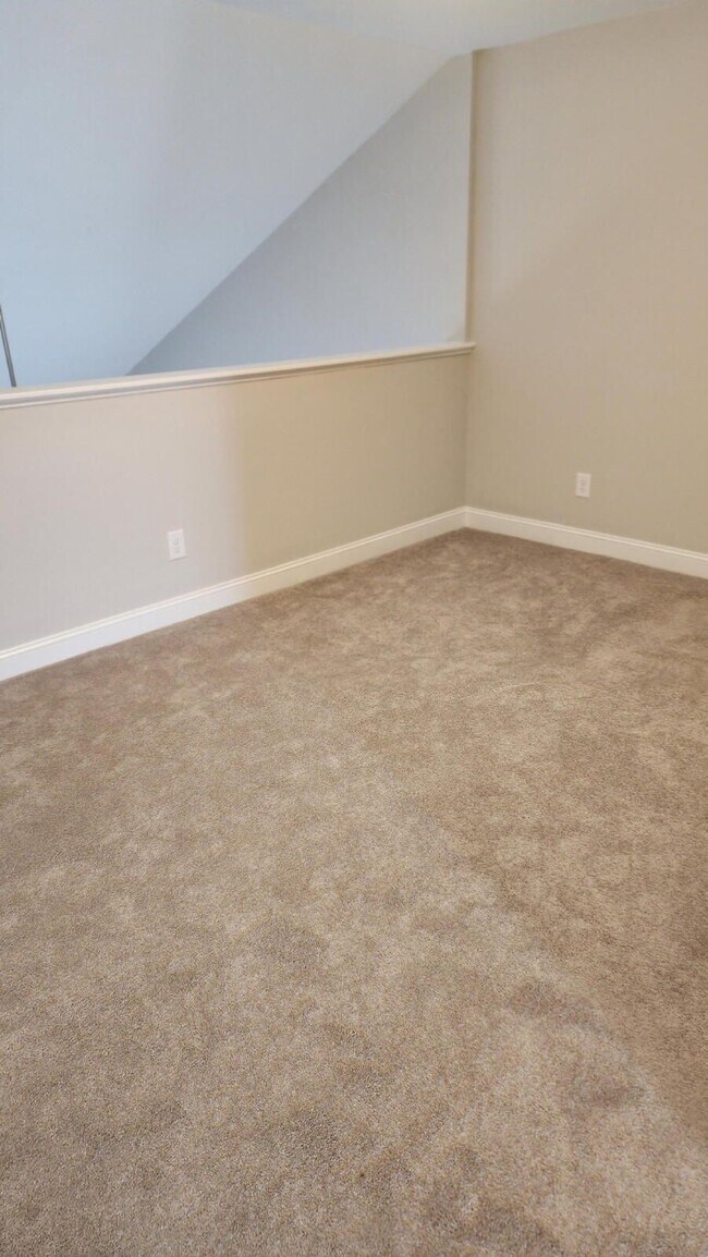Building Photo - 1815 Fox Den Way