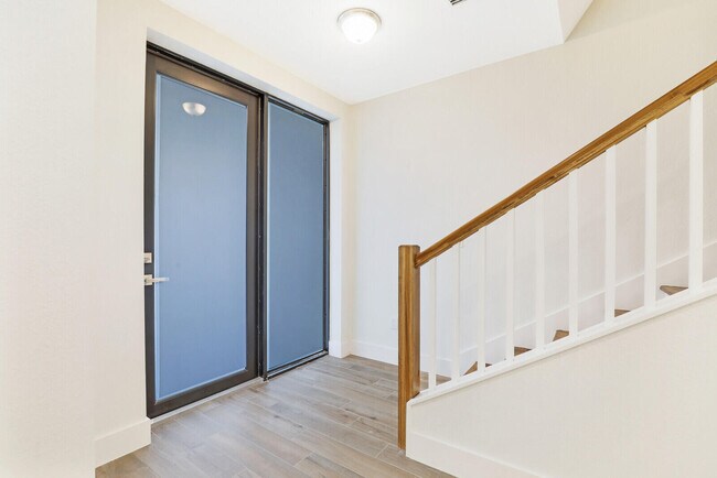 Building Photo - 395 Bella Sol Way