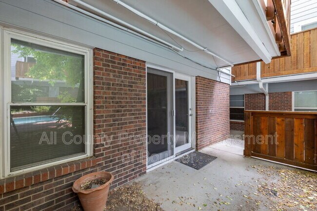 Building Photo - 1111 Maxwell Ave