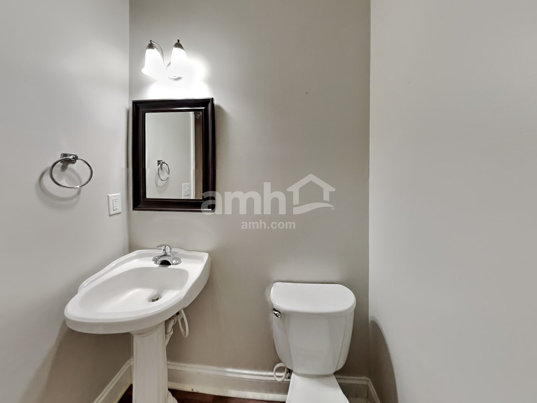 Building Photo - 1309 Bedlington Dr NW