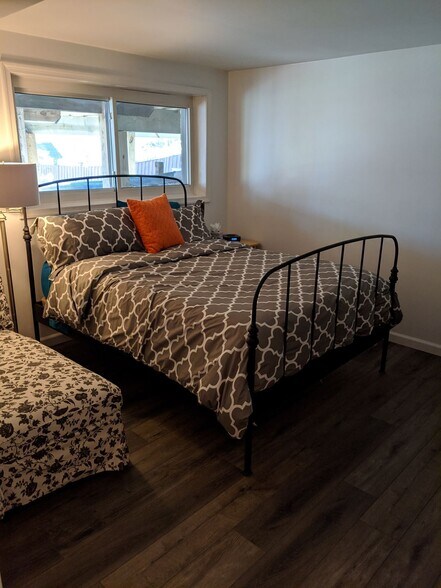 Basement Bedroom - 4201 Collier Rd