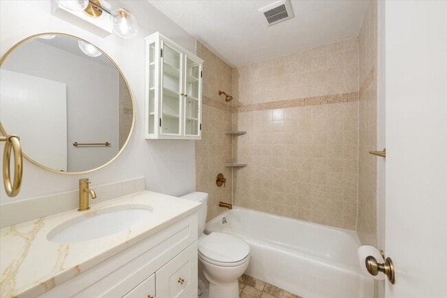 Building Photo - 176 Swanson Rd