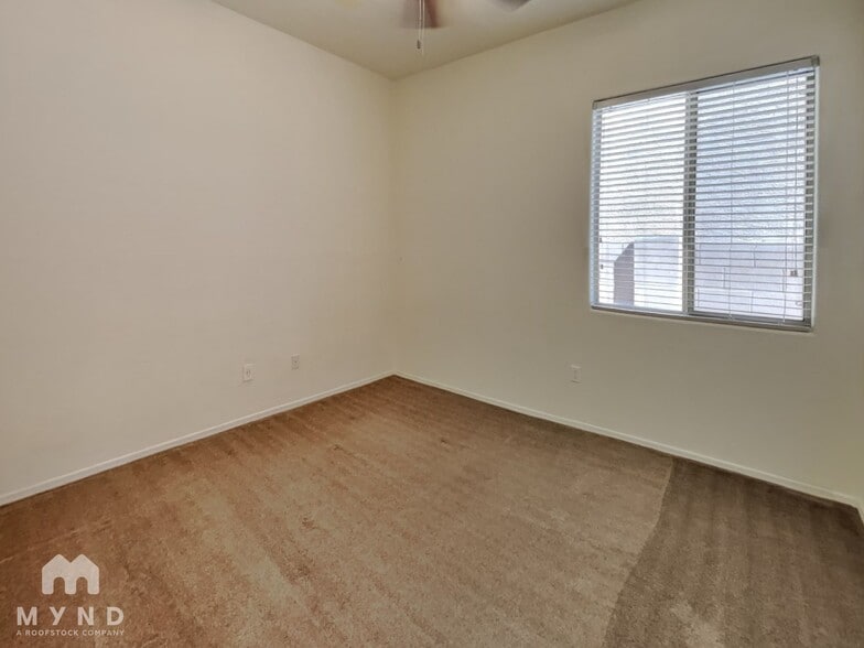 Building Photo - 12548 E Red Iron Trail