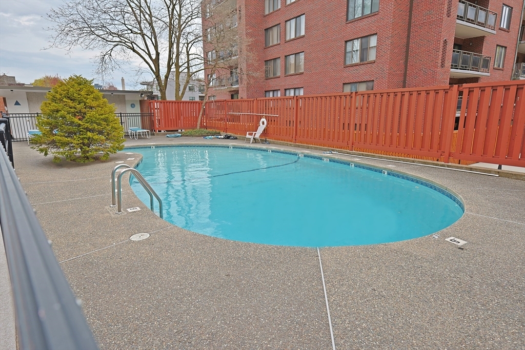Building Photo - 45 Longwood Ave