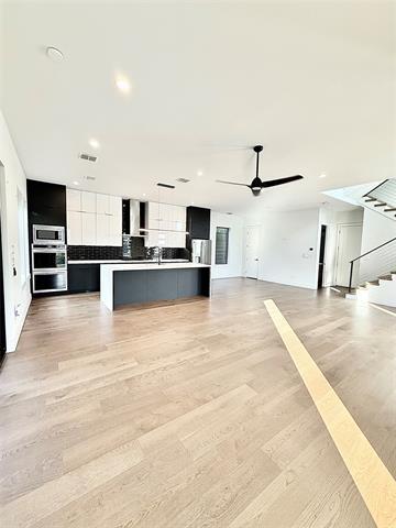 Building Photo - 4260 Rosewood Ave