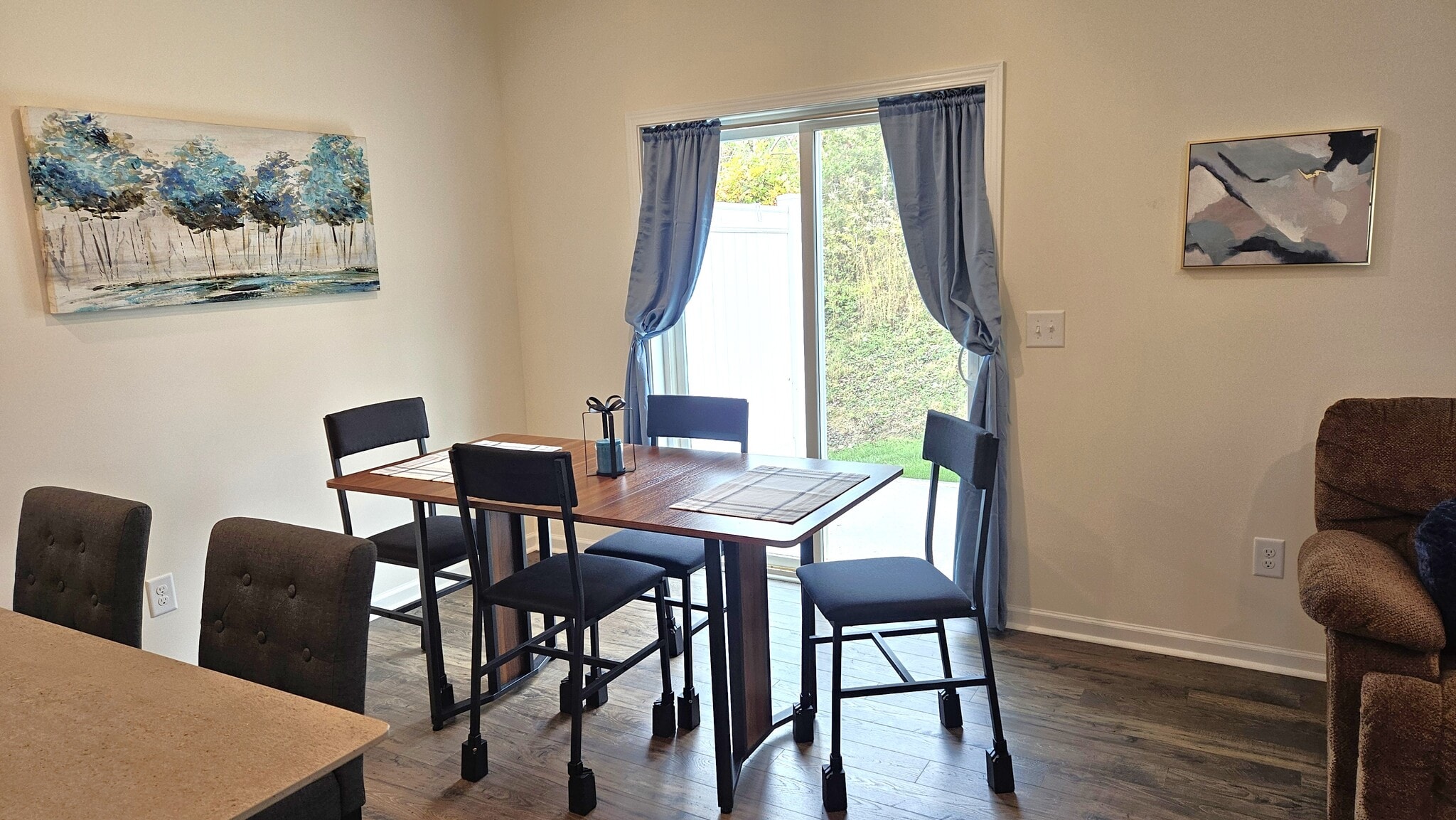 Dining room & Patio - 1106 Saylors Pl