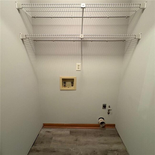 Building Photo - 1233 Shannon Way SW