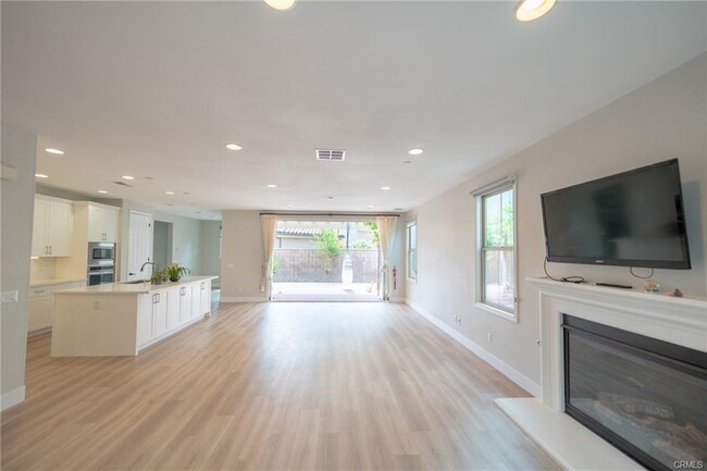 Building Photo - 137 Coyote Brush