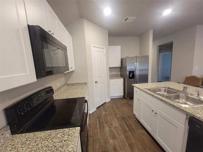 Building Photo - 5901 Berriweather Dr
