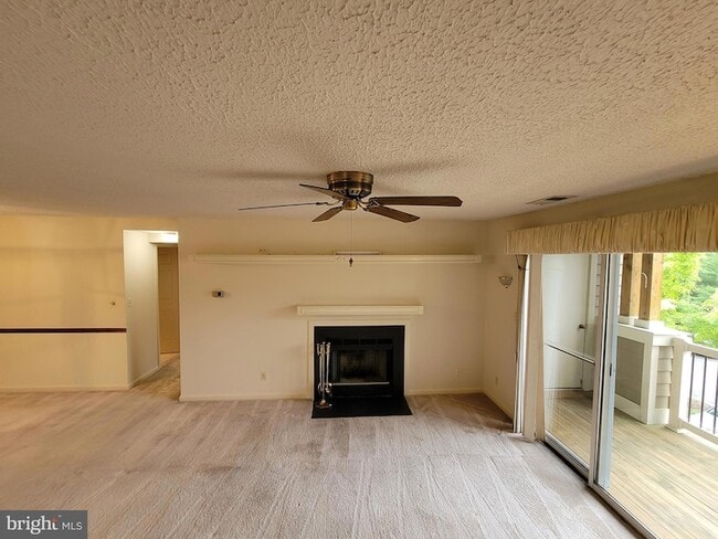 Building Photo - 605 Admiral Dr