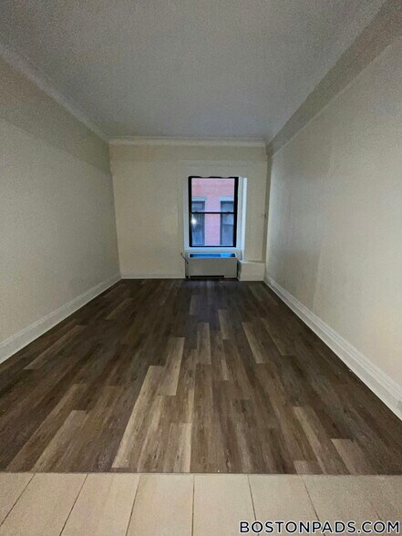 Building Photo - 62 Boylston St