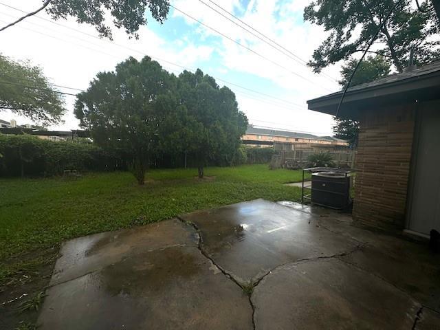 Building Photo - 9013 Lugary Dr