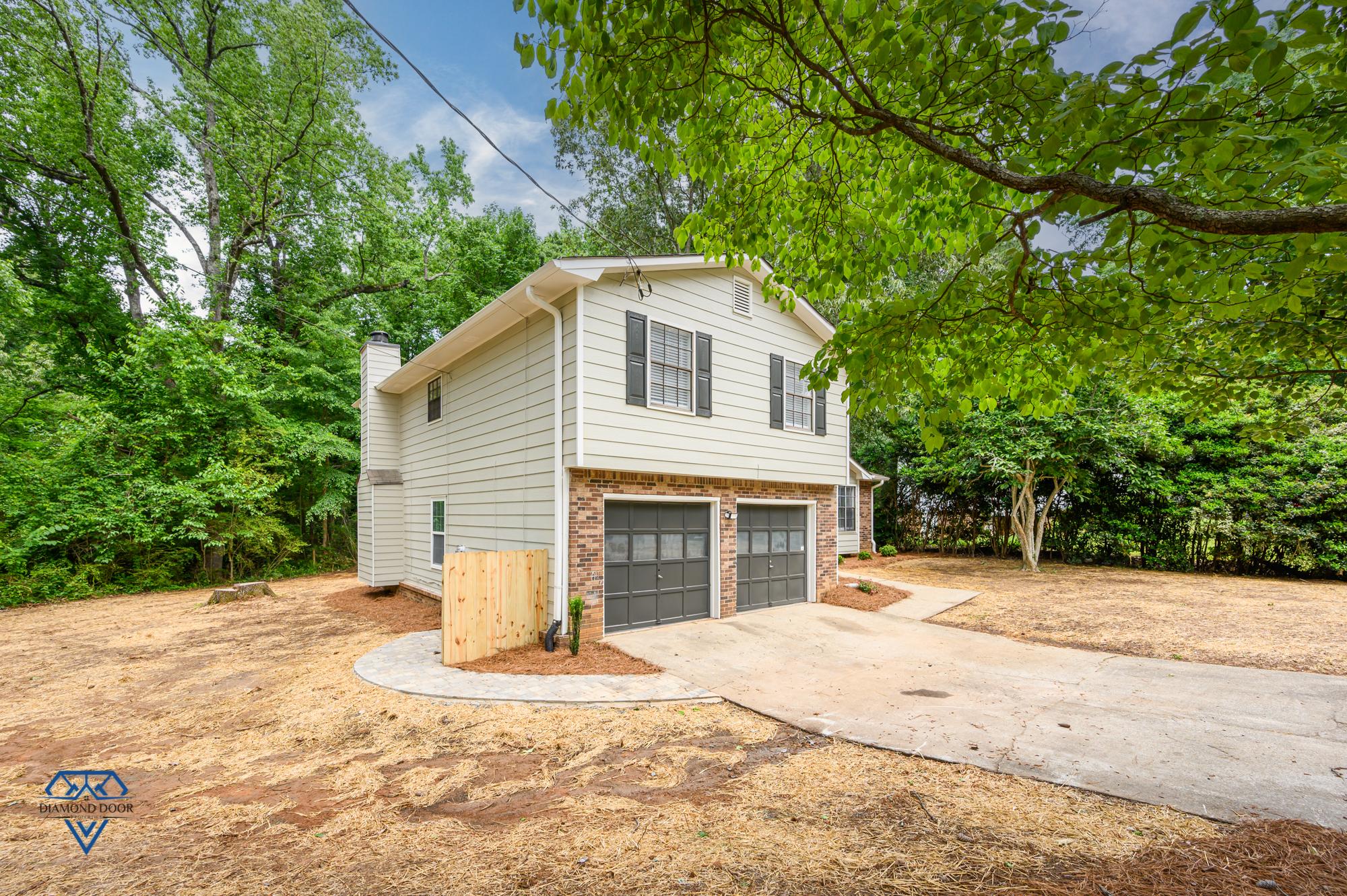 Building Photo - 4400 Chartley Ln