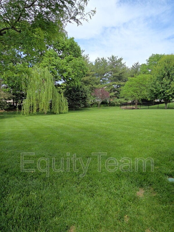 Building Photo - 7823 Spring Garden Ct