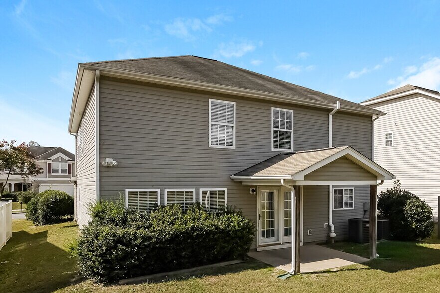 Building Photo - 124 Sleeper Car Ln