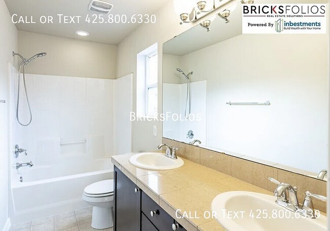 Building Photo - 10251 Eastridge Dr NE