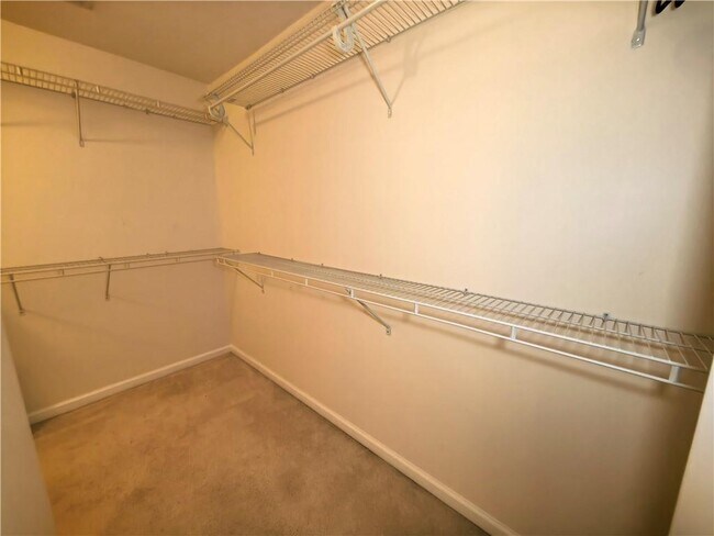 Building Photo - 3362 Briaroak Dr