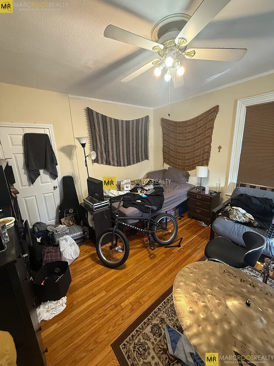 Building Photo - 36 Pratt St