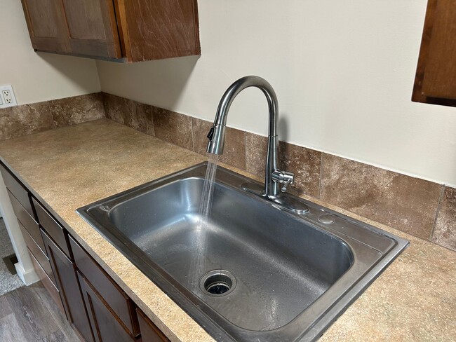 Building Photo - Charming 4 Bed Happy Valley Home