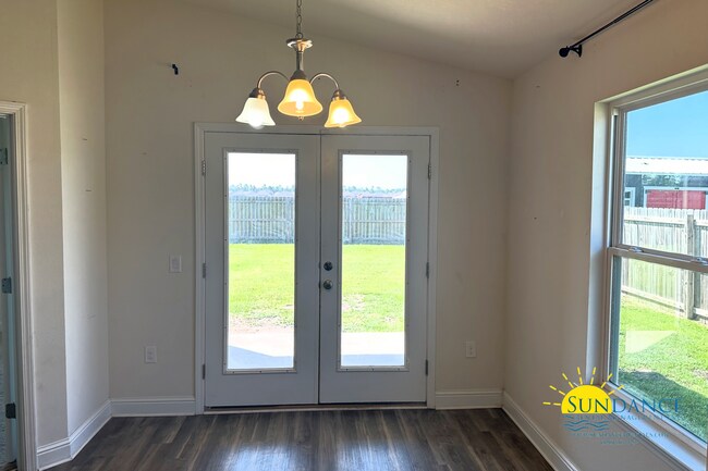 Building Photo - Beautiful 3 Bedroom Home in Gulf Breeze