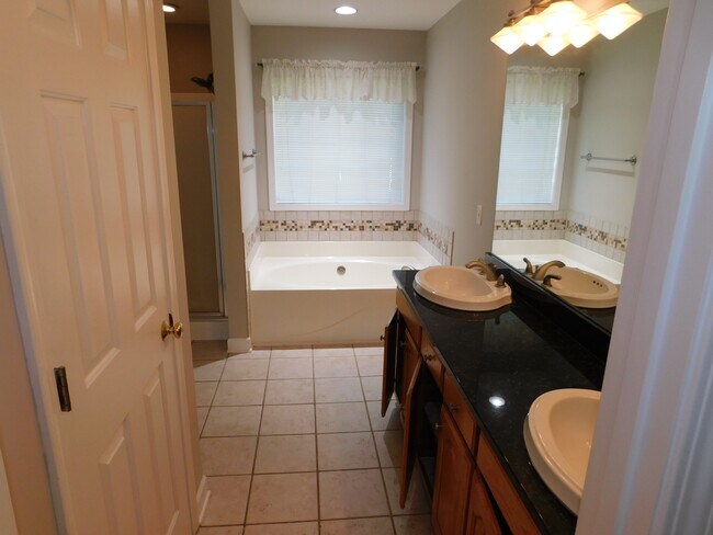 Building Photo - 235 Harbor Landing Dr