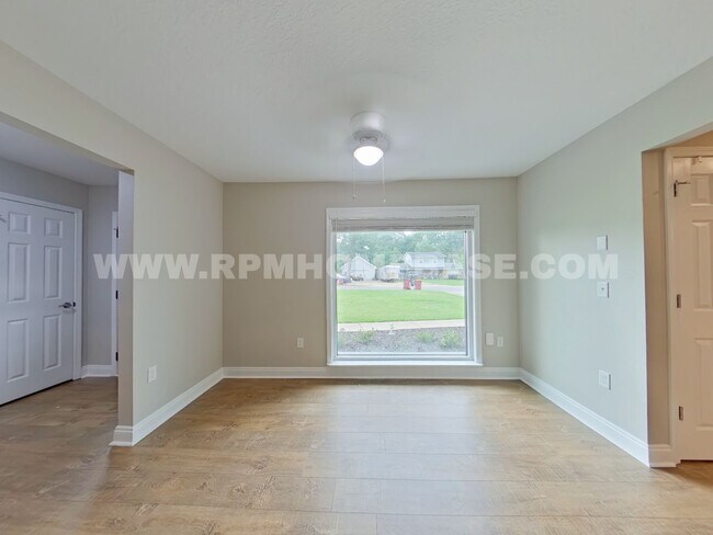 Building Photo - 147 Gillis Dr