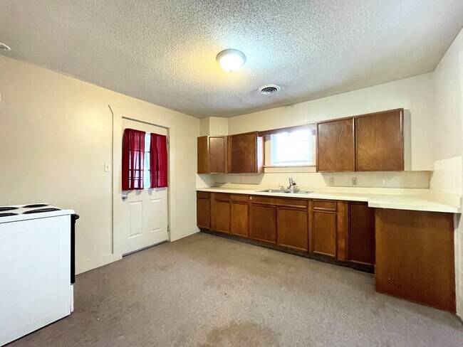Building Photo - Nice 2 bedroom home in Arlington