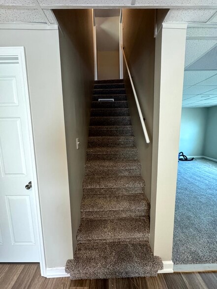 Building Photo - 210 Santee Ave