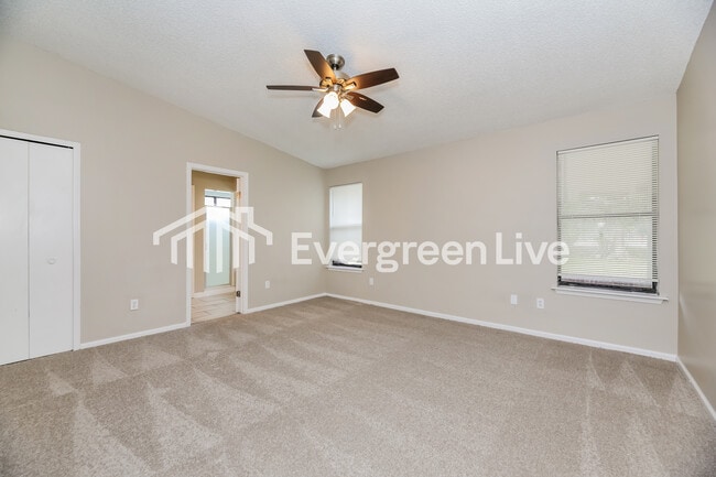 Building Photo - 12549 Lochloosa Ln