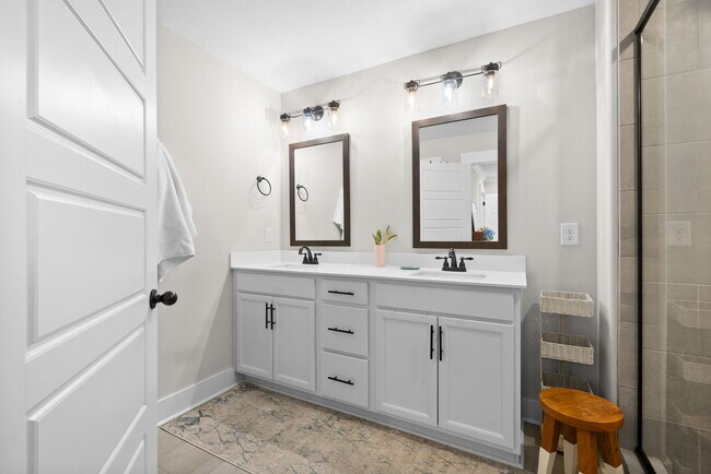 Building Photo - 331 Bluebriar Trace