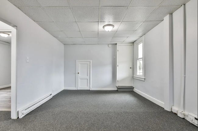 Building Photo - Beautifully Renovated 2-Bedroom, 1-Bath Apartment Move-In Ready!