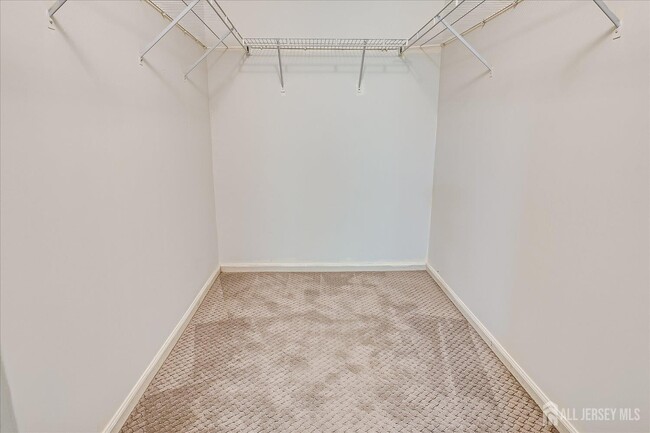 Building Photo - 936 Waterford Dr