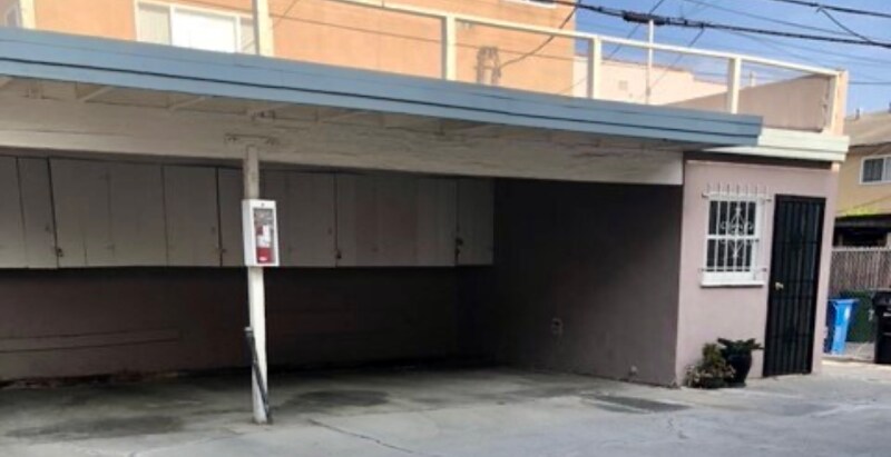 Building Photo - 1466 S Sherbourne Dr