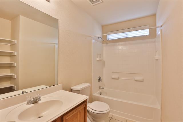 Building Photo - 3108 Kennedy Dr