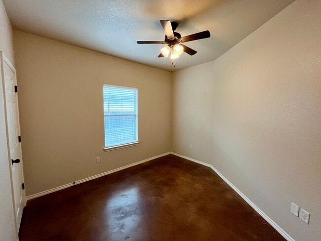 Building Photo - 206 Ragsdale Way