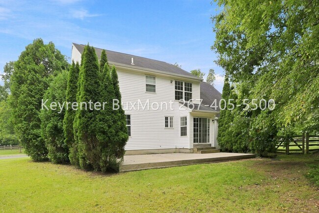 Building Photo - 1150 Bridle Path Dr