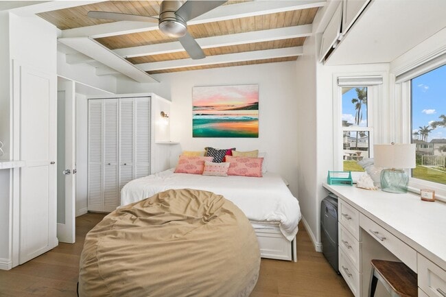 Building Photo - Ocean view Studio