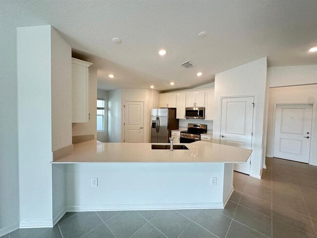 Building Photo - 5636 Lemon Grass St