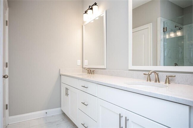 Building Photo - 6655 Sterling Dr