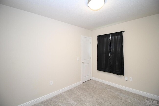 Building Photo - 8626 Walnut Ave