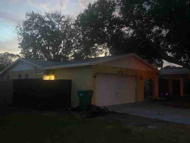 Building Photo - 11272 121st Terrace N