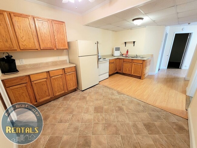 Building Photo - Gorgeous 3bd/2.5ba House With Included Downstairs Apartment