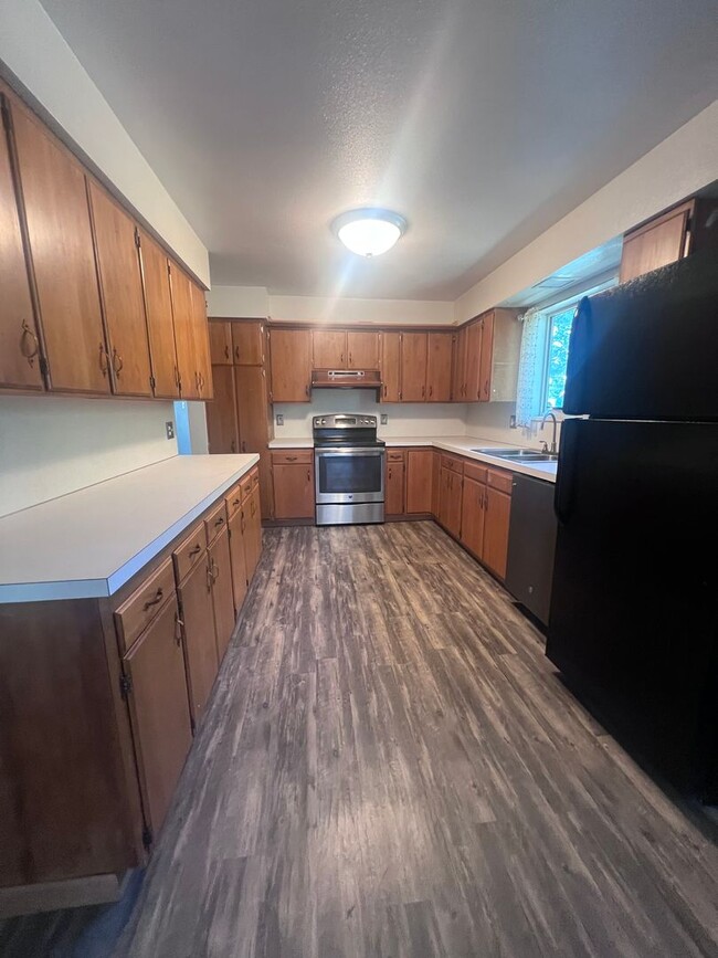 Building Photo - Cute 2BR 1 BA home in Bremerton near PSNS