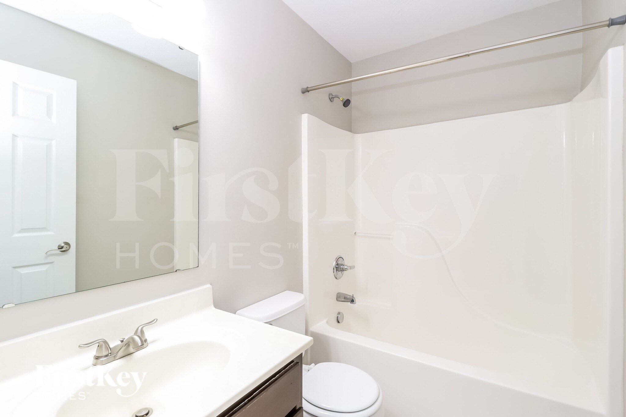 Building Photo - 53 Wooded Ridge Dr